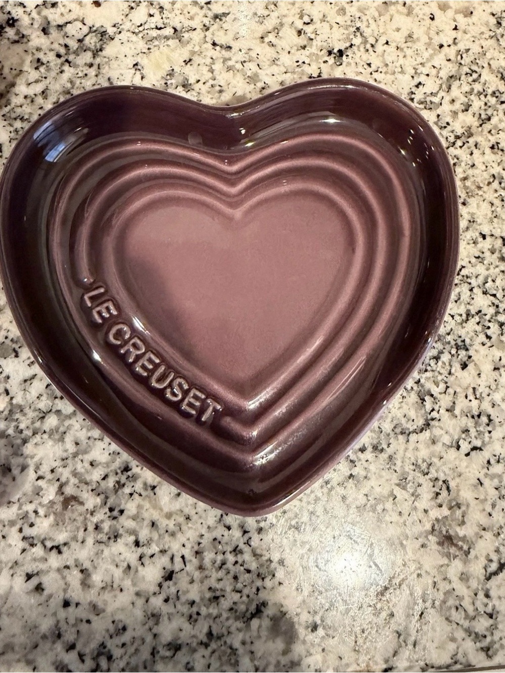 Le Creuset Heart Spoon Rest and Lid Holder in FIG